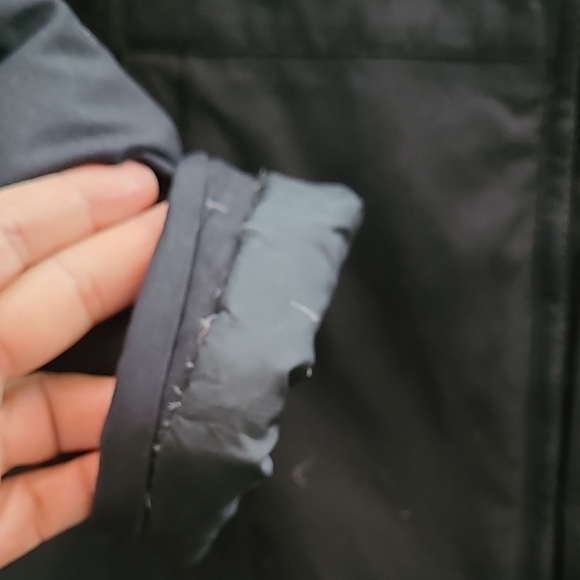 The North Face Women's Black Ski Jacket - Picture 17 of 17